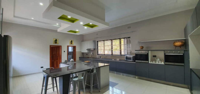 5-bedroom-house-for-sale-in-bonanza-big-5