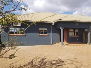 3-bedroom-flat-for-rent-in-chalala