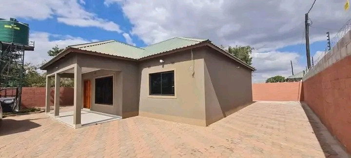 3-bedroom-house-for-sale-in-chalala-big-9