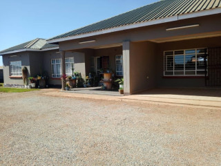 3-bedroom-flat-for-rent-in-chalala