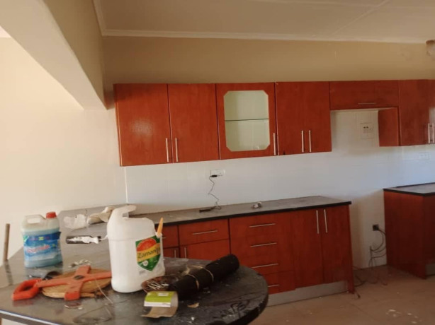 3-bedroom-flat-for-rent-in-chalala-big-4