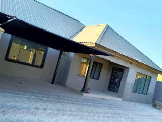 3-bedroom-flat-for-rent-in-chalala