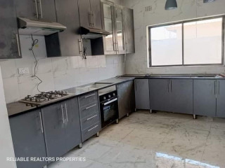 3-bedroom-flat-for-rent-in-chalala