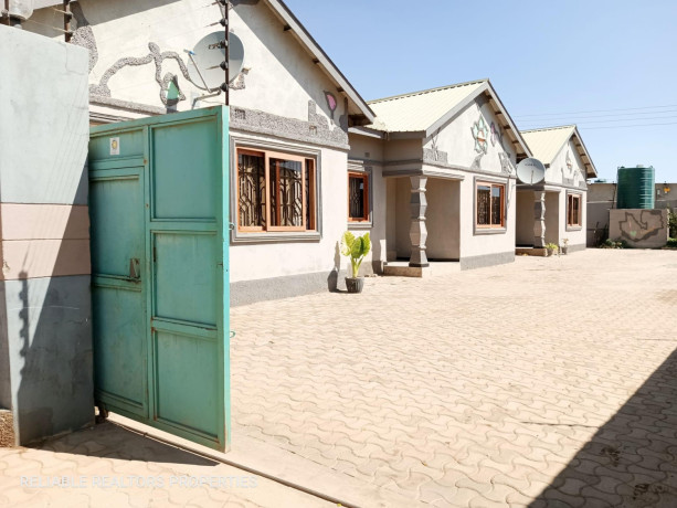 32-bedroom-flats-for-sale-in-chalala-big-6