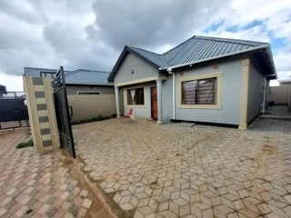 3-bedroom-house-for-rent-in-chalala