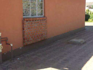 self-contained-room-for-rent-in-woodlands-chalala