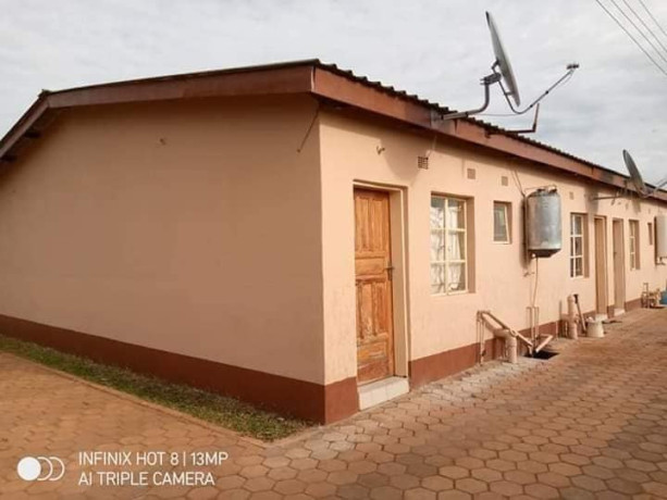 spacious-bedsitter-for-rent-in-libala-south-big-5