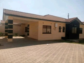 3-bedroom-house-for-rent-in-north-gate