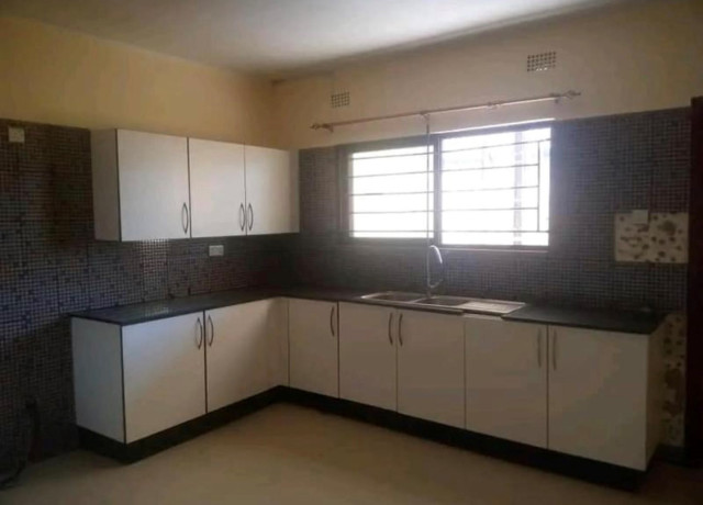 3-bedroom-house-for-rent-in-north-gate-big-4