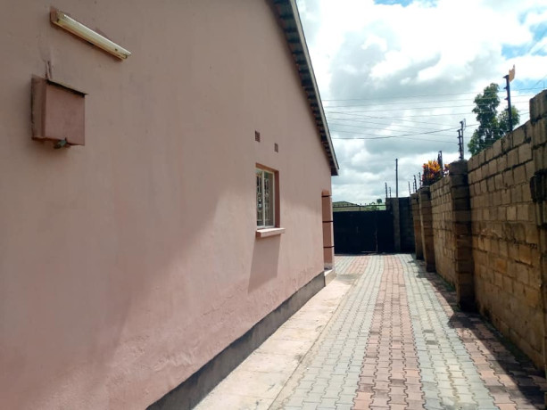 modern-3-bedroom-house-for-rent-in-sos-big-7