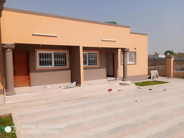 2-bedroom-flat-for-rent-in-silverest-big-8