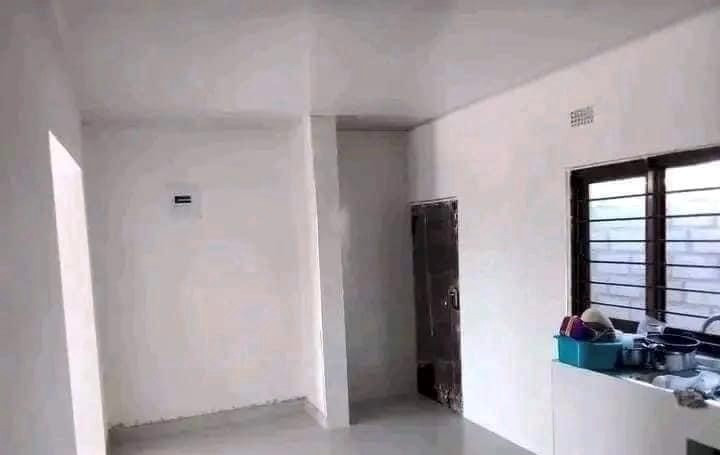 2-bedroom-house-for-sale-in-chalala-big-3