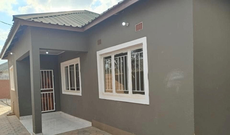 3-bedroom-house-for-sale-in-chalala-big-3