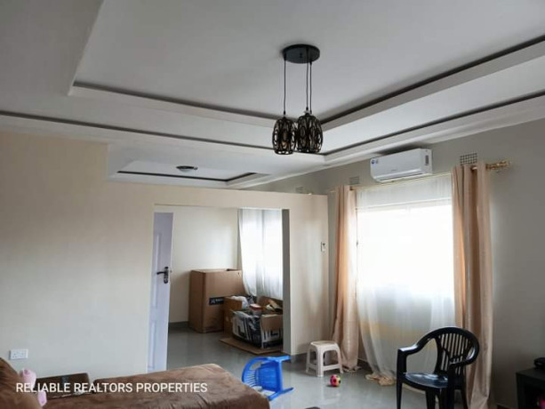 3-bedroom-flat-for-rent-in-chalala-big-7