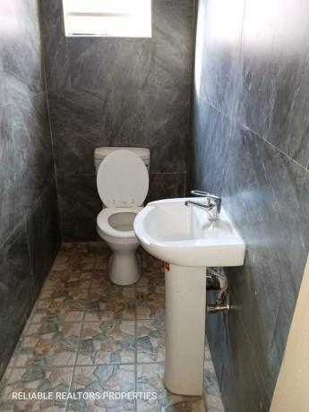 3-bedroom-flat-for-rent-in-chalala-big-1