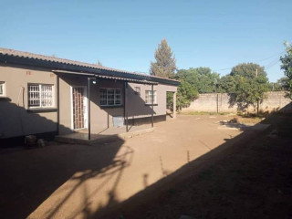 5-bedroom-flat-for-sale-in-chalala