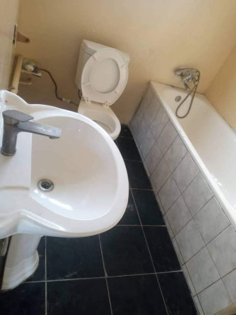 5-bedroom-flat-for-sale-in-chalala-big-2