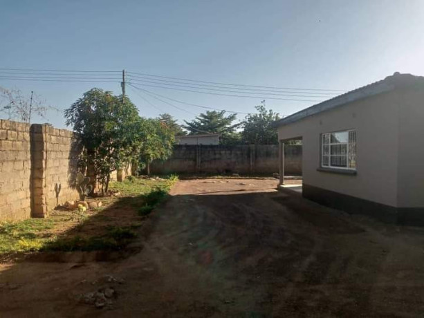 5-bedroom-flat-for-sale-in-chalala-big-8