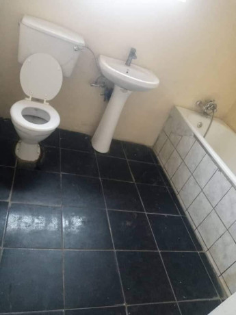 5-bedroom-flat-for-sale-in-chalala-big-3