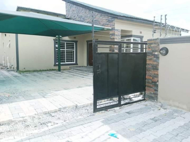 3-bedroom-flat-for-sale-in-chalala-big-4