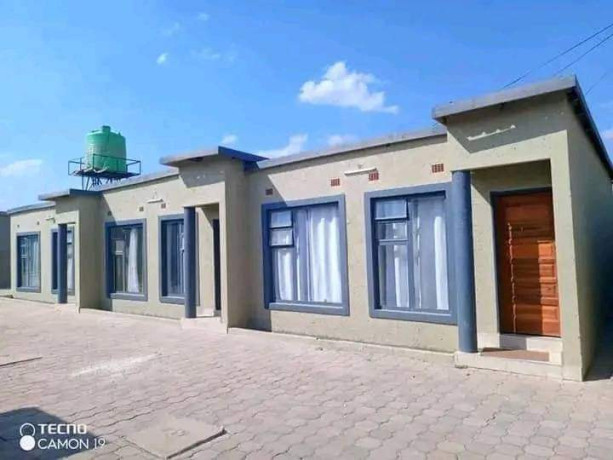 1-bedroom-flat-for-rent-in-chalala-big-3