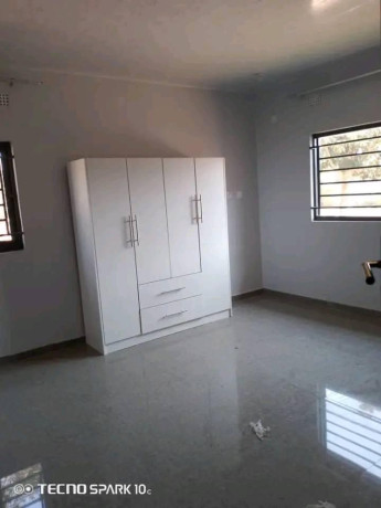 2-bedroom-flat-for-rent-in-chalala-big-4