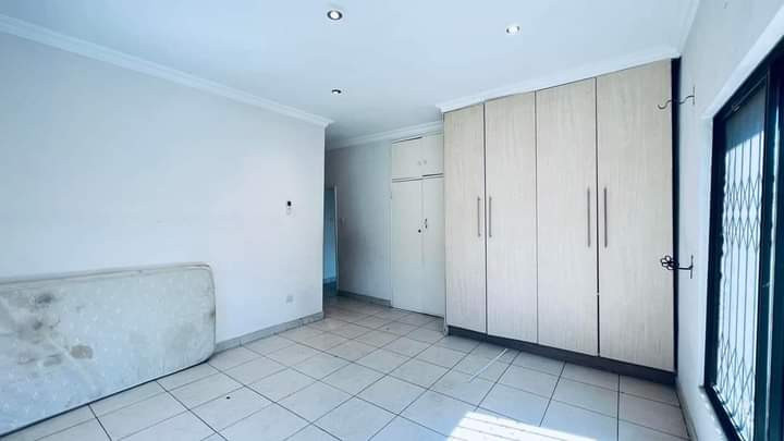 3-bedroom-flat-for-rent-in-mashalands-big-0