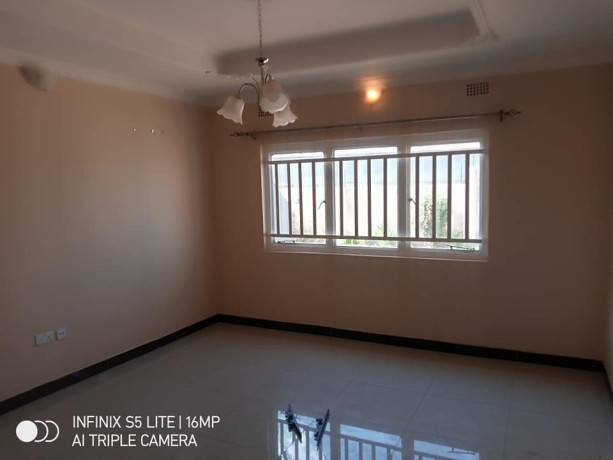 2-bedroom-flat-for-rent-in-chalala-big-2