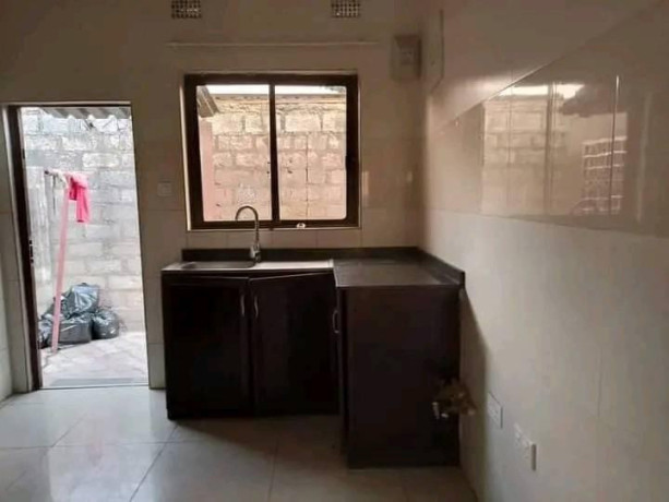 2-bedroom-flat-for-rent-in-ibex-hill-big-8