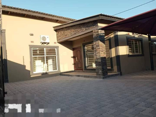 3-bedroom-flat-for-sale-in-chalala-big-8