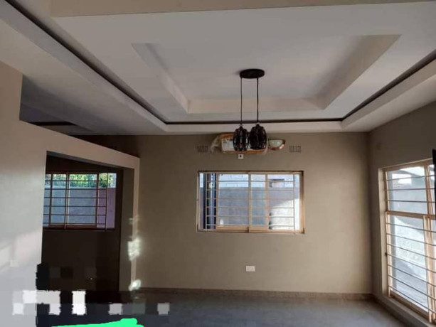 3-bedroom-flat-for-sale-in-chalala-big-7