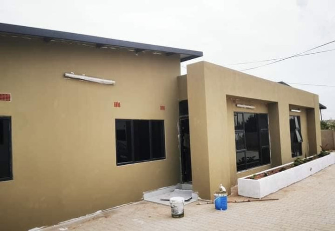 2-bedroom-flat-for-rent-in-chalala-big-3