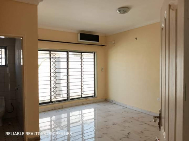 2-bedroom-flat-for-rent-in-chalala-big-1