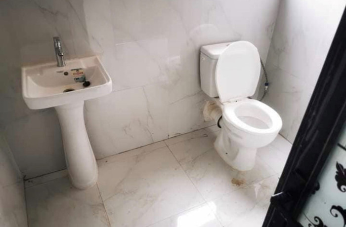 2-bedroom-flat-for-rent-in-chalala-big-7