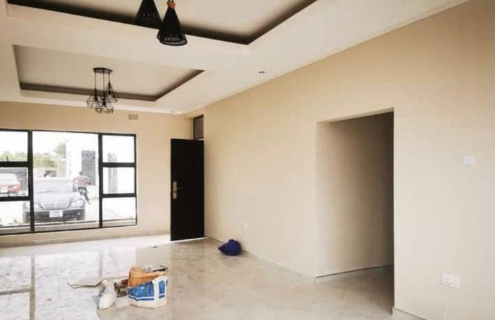 2-bedroom-flat-for-rent-in-chalala-big-5