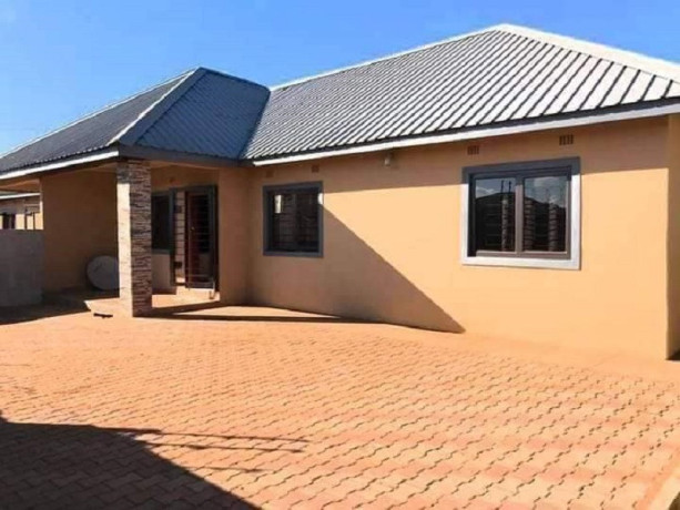 3-bedroom-semi-detached-flat-for-rent-in-lilayi-estate-big-1