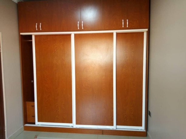 neat-and-spacious-3-bedroom-flat-for-rent-in-chalala-big-4