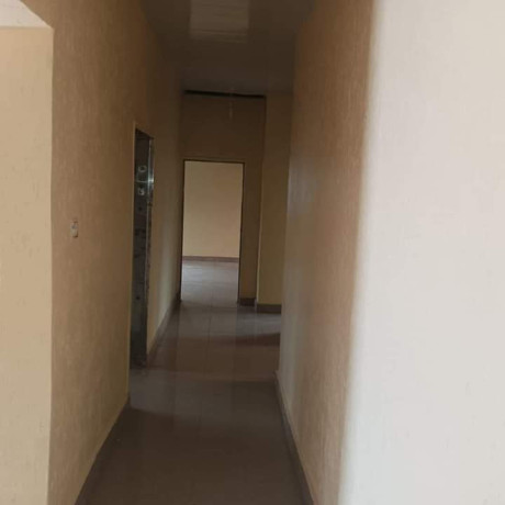 3-bedroom-flat-for-rent-in-chalala-big-7