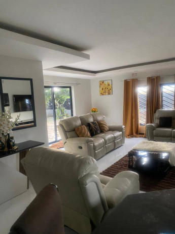 3-bedroom-for-rent-in-meanwood-big-6