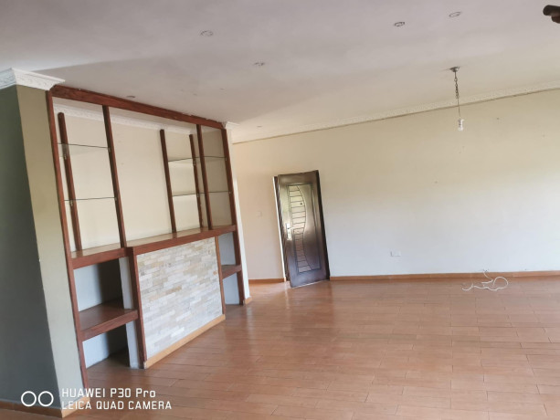 3-bedroom-flat-for-rent-in-chalala-big-5