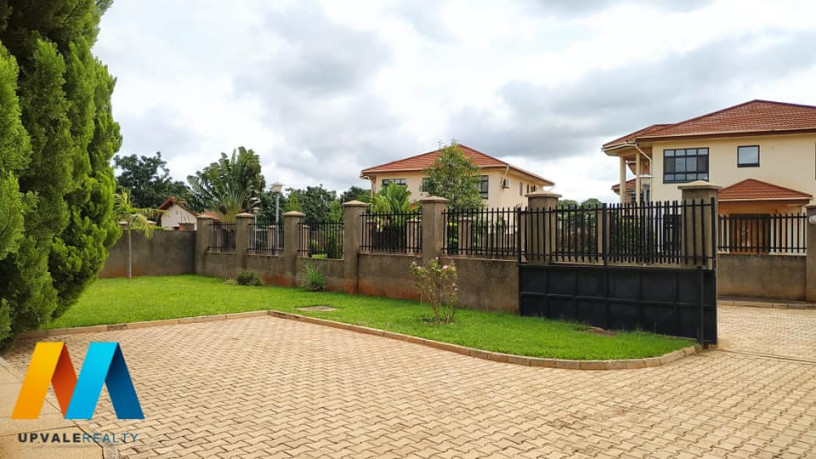 4-bedroom-standalone-house-for-rent-in-woodlands-main-big-2