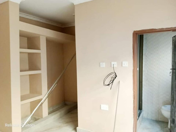 2-bedroom-flat-for-rent-in-ibex-hill-big-3