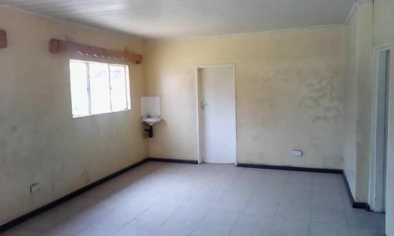 urban-home-for-sale-in-solwezi-big-4