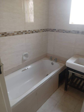 2-bedroom-flat-for-sale-in-rhodespark-big-2