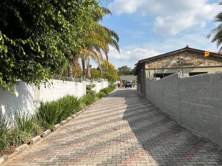 2-bedroom-flat-for-rent-in-kalundu