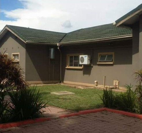 4-bedroom-standalone-house-for-rent-in-olympia-big-2