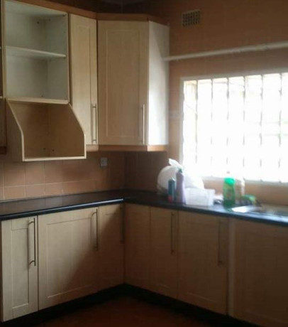 4-bedroom-standalone-house-for-rent-in-olympia-big-5