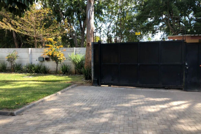 office-space-for-rent-in-kabulonga-big-4