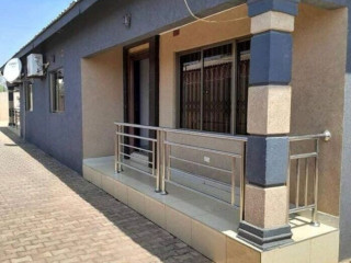 2-bedroom-flat-for-rent-in-nyumba-yanga