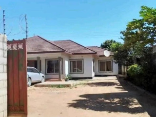 4-bedroom-house-for-sale-in-libala-south